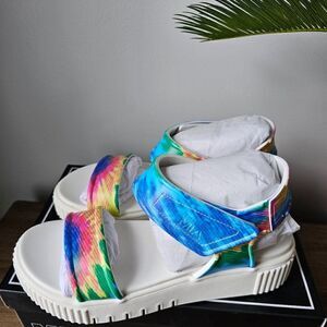 NEW IN BOX MIA MARI MTY RUBBER TIE DIE STYLE SANDALS STRAPPY SIZE 8.5